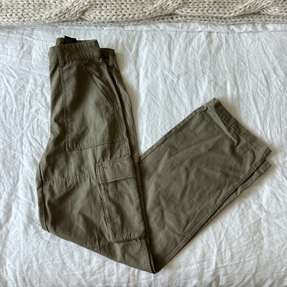 H&M women’s Khaki Cargo Pants